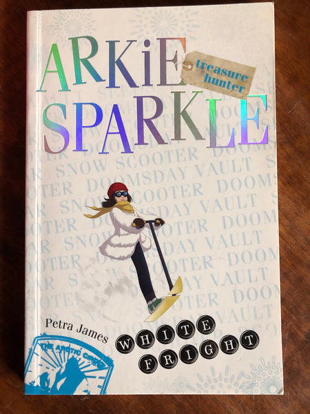 James, Petra - Arkie Sparkle White Fright (Paperback)