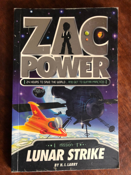 Larry, HI - Zac Power Lunar Strike (Paperback)